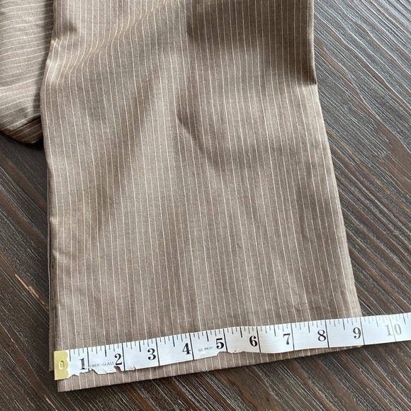 Teenflo ladies pants in size 2 made with wool and silk in pinstripes. - Picture 8 of 10
